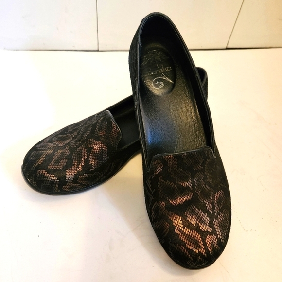 WOMENS DANSKO OLIVIA BRONZE SNAKE LEATHER SLIP ON LOAFER COMFORT SHOE SIZE 42 - Picture 3 of 7